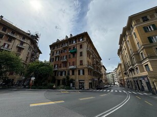 Appartamento in Vendita a Genova, zona San Fruttuoso, 150'000€, 76 m²