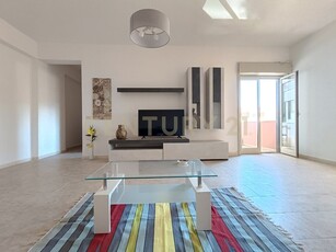 Appartamento in Vendita a Messina, 135'000€, 99 m², arredato