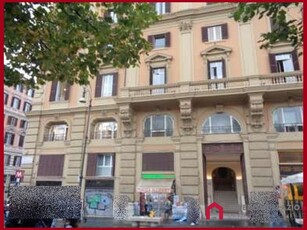 Appartamento in Vendita a Roma, 705'000€, 182 m²