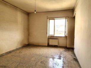 Bilocale in Vendita a Napoli, 170'000€, 70 m²