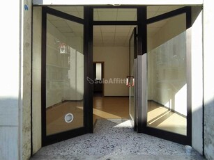 Capannone in Affitto a Terni, zona Centrale, 370€, 45 m²