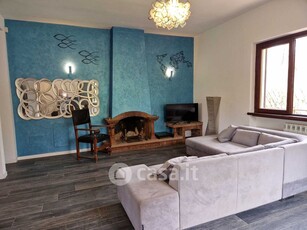 Casa Bi/Trifamiliare in Affitto in a Pietrasanta