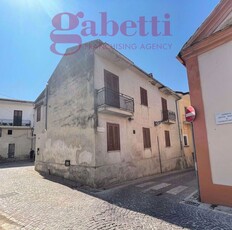 Casa indipendente con giardino a Pastorano