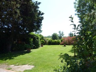 Casa indipendente con giardino a Vecchiano