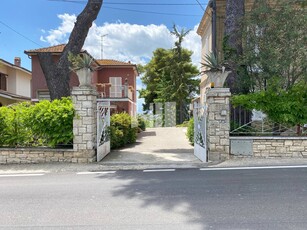 Casa indipendente con terrazzo, Giulianova paese