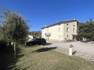 Casa indipendente in vendita a Cortona