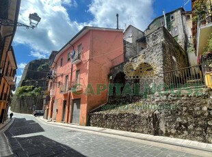 Casa indipendente in vendita a Sant'Angelo a Scala