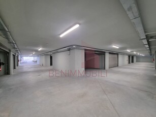 Garage / Posto Auto - Doppio a Centro città, Brescia