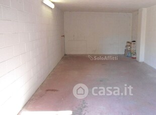 Garage/Posto auto in Affitto in Via Giovanni Verga a Santarcangelo di Romagna