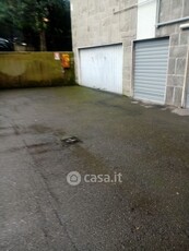 Garage/Posto auto in Affitto in Via Lario 1 a Milano