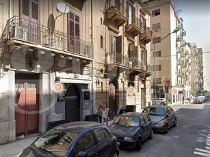 Negozio in Vendita a Palermo, 225'000€, 315 m²