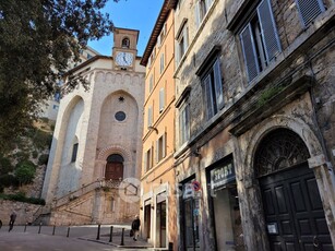 Negozio/Locale commerciale in Affitto in Corso Cavour a Perugia