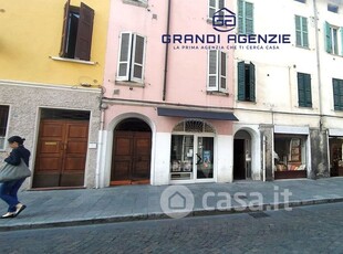 Negozio/Locale commerciale in Affitto in Strada Matteo Renato Imbriani a Parma