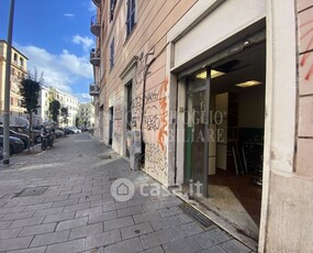 Negozio/Locale commerciale in Affitto in Via l'Aquila 14 a Roma