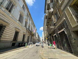 Negozio/Locale commerciale in Affitto in Via Maria Vittoria 13 a Torino