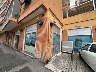 Negozio/Locale commerciale in Affitto in Via Napoli 137 er a Genova