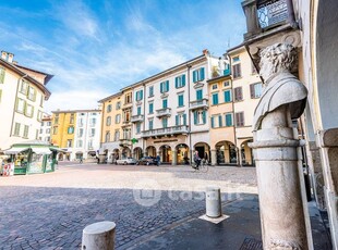 Negozio/Locale commerciale in Affitto in Via Sant'Alessandro a Bergamo