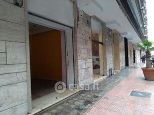 Negozio/Locale commerciale in Affitto in Via Vincenzo Pupino 19 a Taranto