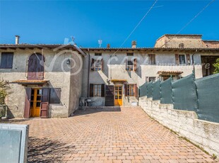 Porzione di casa con vista panoramica