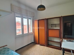 Quadrilocale in Affitto a Pavia, zona Stazione, 900€, 90 m², arredato