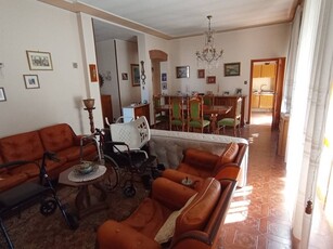 Quadrilocale in Vendita a Ferrara, zona Quartesana, 92'000€, 100 m²