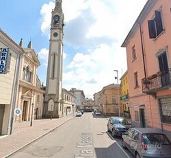 Soluzione a 200 euro per studenti. Novara