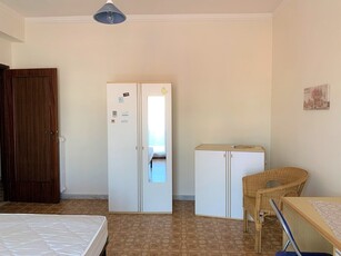 Stanza in Affitto a Catanzaro, zona Lungomare, 230€, 100 m², arredato