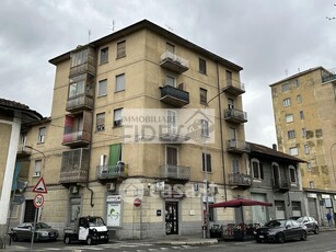 Stanza in Affitto in Via Grivola 11 a Torino