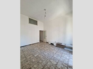 Trilocale in Affitto a Brindisi, 600€, 90 m², arredato