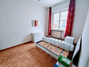 Trilocale in Affitto a Milano, zona Porta Romana, 1'580€, 62 m², arredato