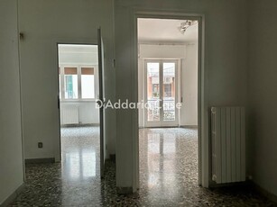Trilocale in Affitto a Taranto, 500€, 95 m²