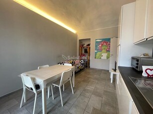 Trilocale in Affitto a Torino, zona Cenisia, 625€, 70 m², arredato