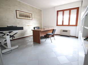 Ufficio in affitto, Lucca ovest
