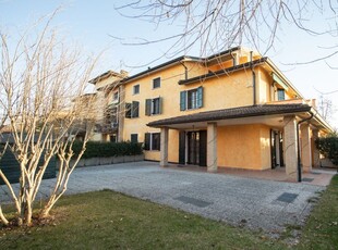 Villa bifamiliare di 230 mq a Reggio nell'Emilia