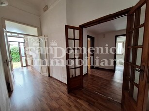 Villa in Affitto a Pisa, 2'500€, 170 m², con Box