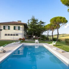 Accogliente casa con barbecue, piscina e giardino