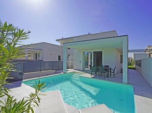 Affascinante casa a Chiodi Ii con giardino, terrazza e piscina