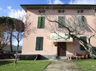 Villa - Singola a Sud, Lucca