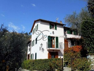 Villa singola sulle colline di Lucca con terreno