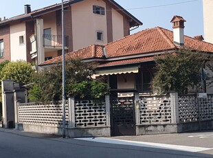 Villa unifamiliare in affitto in Via Tommaseo , Magenta
