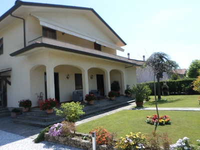 Villa con terrazzo, Forte dei Marmi vaiana