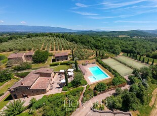 Agriturismo di lusso circondato dalla campagna toscana nel Chianti