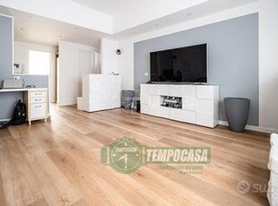 ampio trilocale ristrutturato con terrazzo di 35 m