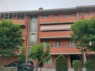 Appartamento a Forlì, 7 locali, 2 bagni, arredato, 100 m², 3° piano
