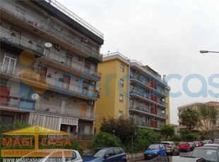 Appartamento Bilocale da ristrutturare, in vendita in Via Don Luigi Sturzo 32, Gravina Di Catania