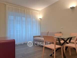 Appartamento in Affitto in Via Alessandro Volta a Torino