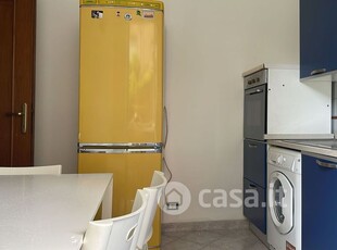 Appartamento in Affitto in Via Campomorone a Genova