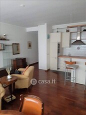 Appartamento in Affitto in Via Cola Montano a Milano