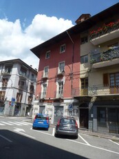 Appartamento in Affitto in Via Destefanis 1 a Pont Canavese
