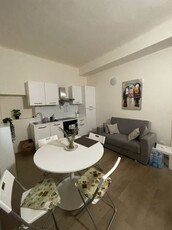 Appartamento in Affitto in Via Fermignano a Milano